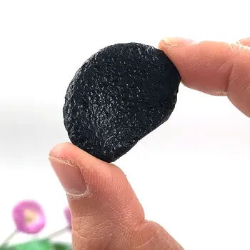 1бр Случаен Натурален Тектитовый Черен Камък Метеорит Минера Проба Crystal Рейки е Лечебна Енергия Скъпоценен Камък Начало Декор Висулка Производство